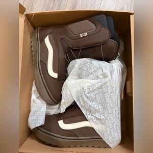 Vans Men's Brown and White Boots